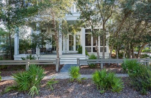 Watercolor House | 4 KINGS/2 MASTERS/BUNK ROOM/OUTDOOR FIREPLACE/BIKES/CAMP WATERCOLOR