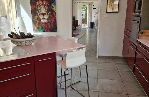 Saint-Maximin House | 4 kms from UZES town architect 330 m² heated pool