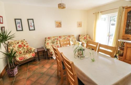 Westport House | 4 McNeela Terrace