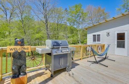 Callicoon House | 4 Mi to Delaware River Callicoon Retreat with Deck!
