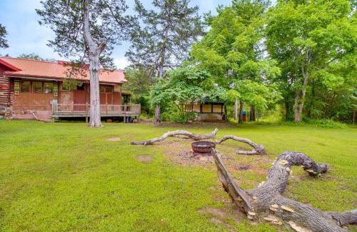 Calico Rock House | 4 Mi to Historic District Calico Rock Cabin!