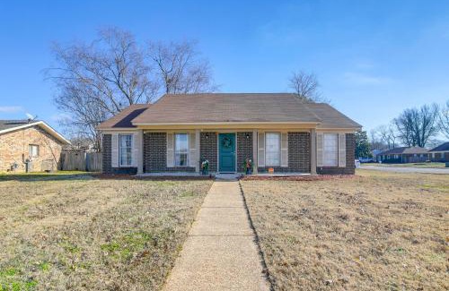 Ellendale House | 4 Mi to Shelby Farms Park Memphis Home with Patio!