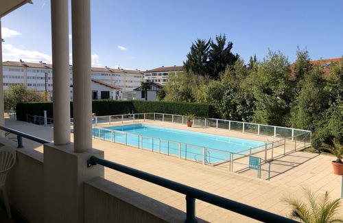 Ciboure Apartment | 4 people 2 rooms, terrace, renovated swimming pool golf sea surf - D