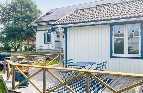 Branno House | 4 person holiday home in BRäNNö