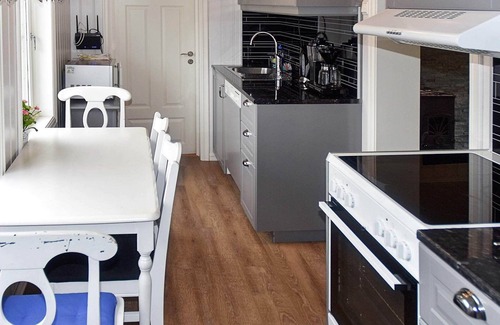 Voll Apartment | 4 person holiday home in Måndalen-By Traum