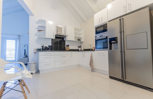 Cas Grandi Villa | 4-person villa with private garden, 10 min. from Jan Thiel Beach