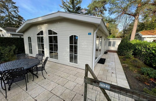 Beekbergen-Zuid House | 4 persons chalet with 2 bedrooms and a terrace