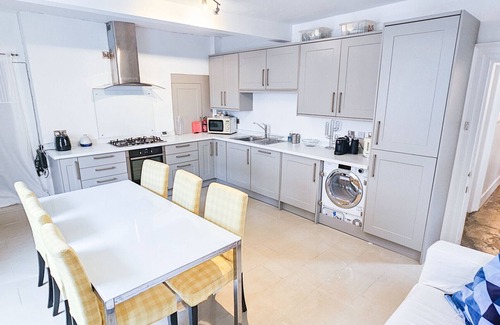 Old Town House | 4 Reid’s Court, Russel House