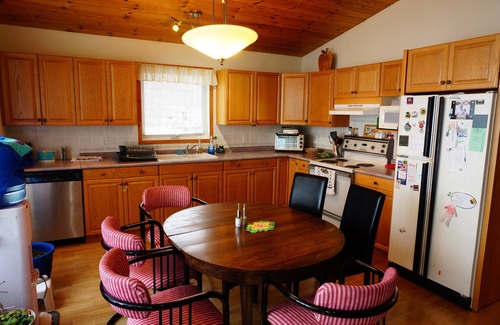 Saint Ambroise Cabin | 4-season home on Lake Manitoba