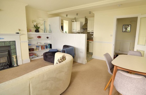 Lyme Regis Cottage | 4 ST MICHAELS HOUSE, romantic, country holiday cottage in Lyme Regis