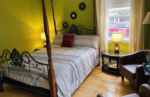 Murray Harbour Bed & Breakfast | 4 Star Forest & Lake PEI B&B: Twin Room, Prince Edward Island