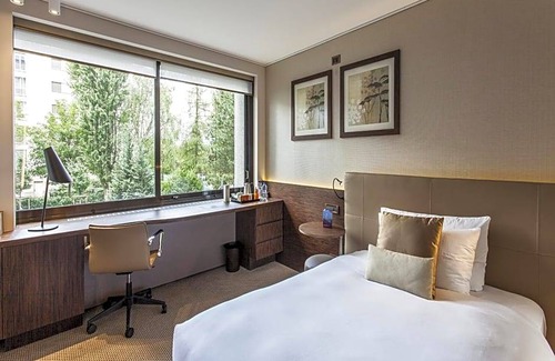 Cointrin Hotel | 4-Star Hotel ∙ Crowne Plaza Geneva, an IHG Hotel