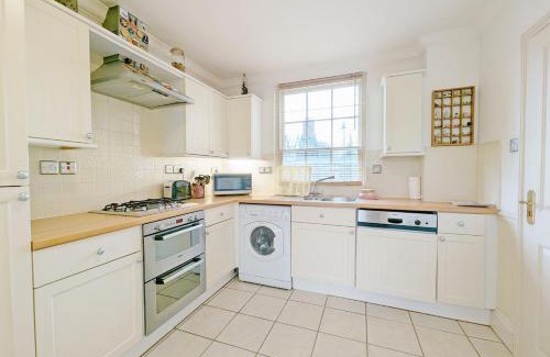Midhurst House | 4 The Clockhouse , Midhurst