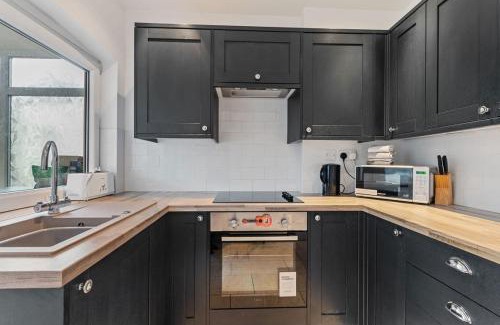 Kettering House | 4 to 5 bedroom house near Burton Latimer, Isham and Welly