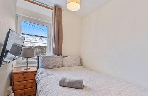 Kettering House | 4 to 5 bedroom house near Burton Latimer, Isham and Welly