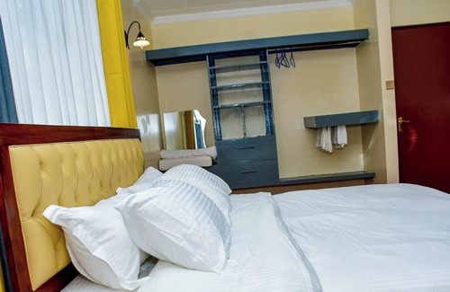 Eldoret Bed & Breakfast | 4 walk to Rupa's Mall, Harleys Suites offer you serene and exclusive stay in Eld