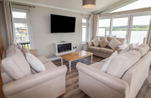 Oakmere House | 40 Delamere Point