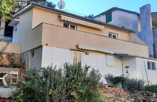 Cove Basina (Jelsa) Apartment | 40 m² Apartment ∙ 1 bedroom ∙ 2 guests