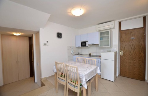 Cres Apartment | 40 m² Apartment ∙ 1 bedroom ∙ 4 guests