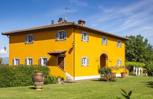 San Piero a Sieve Villa | 400 m² Villa ∙ 6 bedrooms ∙ 14 guests