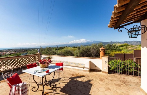 Giardini Naxos Villa | 400 m² Villa ∙ 6 bedrooms ∙ 12 guests