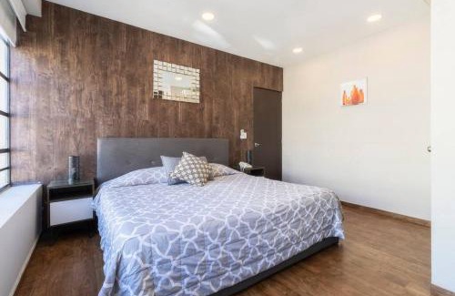 Historic Center House | 401 Location 3Bdrm 2bath apt with AC Rooftop