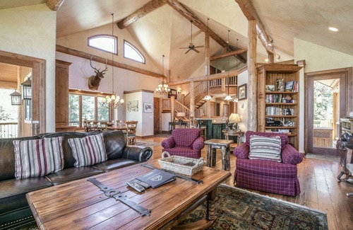 Keystone Other | 402 m² Luxury rental ∙ 5 bedrooms ∙ 14 guests