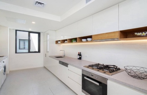 Terrigal Apartment | 405 PINE TREE | Short walk to beach | Accom Holidays