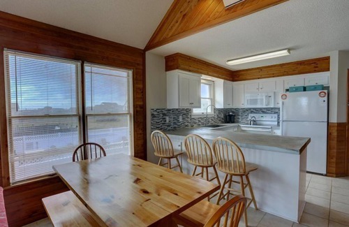 Sea Retreat House | 4073 Downtime * 2 Min Walk to Beach * Pool/Hot Tub