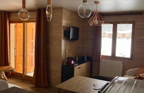 Monetier-les-Bains Apartment | 40m² with garden and nice view on the valley