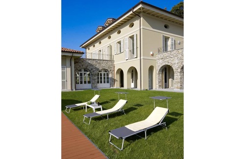 Verbania Villa | 410 m² Villa ∙ 6 bedrooms ∙ 14 guests