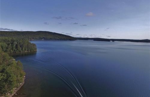 Hastings Highlands House | 416 Papineau Lake cottage