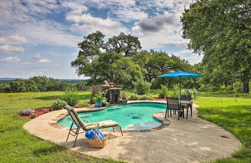 Spring Branch House | 418 m² House ∙ 4 bedrooms ∙ 8 guests