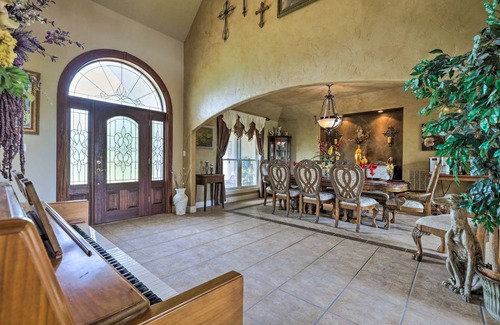 Spring Branch House | 418 m² House ∙ 4 bedrooms ∙ 8 guests