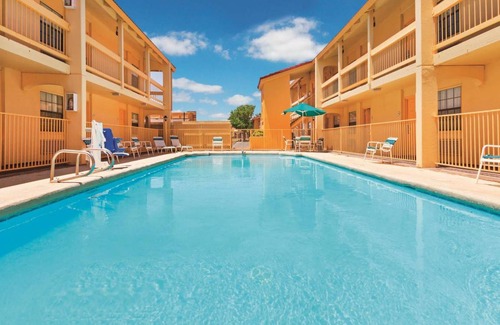 Downtown Hotel | 42 m² Hotel ∙ 127 guests