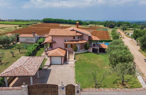 Stranici kod Nove Vasi Villa | 420 m² Villa ∙ 4 bedrooms ∙ 12 guests