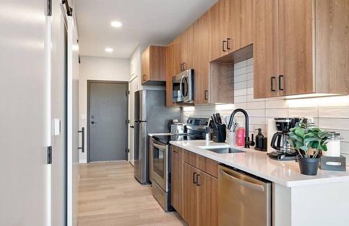 St. Anthony West Apartment | 424 Huck Minneapolis