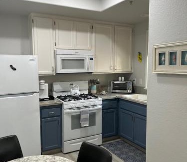 Oceano House | 444 Pier Avenue #405