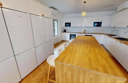 Bron Resort | 450 m² Private room ∙ 1 bedroom ∙ 1 guest