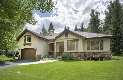 Edwards House | 465 m² House ∙ 6 bedrooms ∙ 14 guests