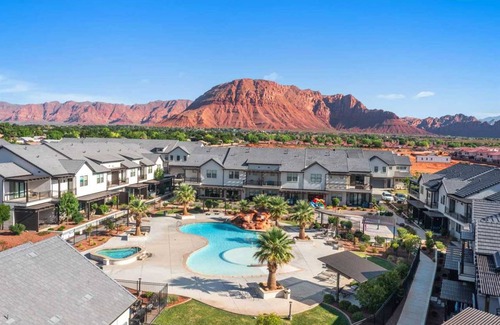 Ivins House | 470 m² House ∙ 8 bedrooms ∙ 29 guests
