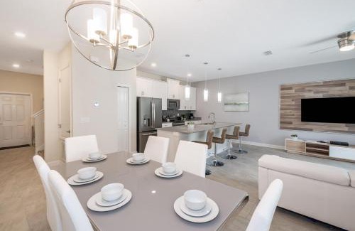 Kissimmee House | 4809AM TOWNHOUSE 4 BEDROOMS & 3 BATHROOMS + POOL