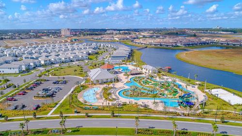 Kissimmee House | 4809AM TOWNHOUSE 4 BEDROOMS & 3 BATHROOMS + POOL