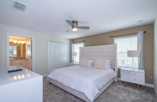 Kissimmee House | 4809AM TOWNHOUSE 4 BEDROOMS & 3 BATHROOMS + POOL