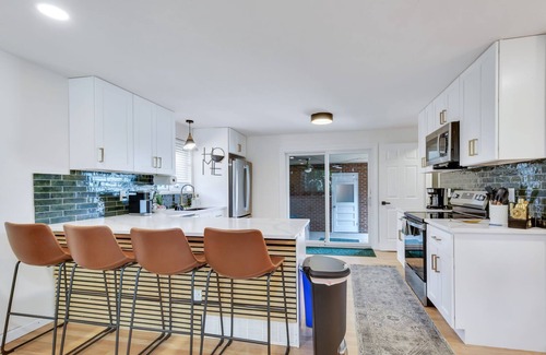 Arvada Plaza Area House | 4BD Near DT - Hot Tub, Pingpong & Backyard Fun