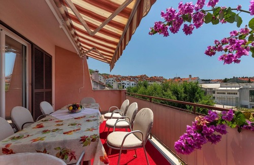 Istok Apartment | 4Bedrooms FreeParking BigBalcony Apt Bugenvilija