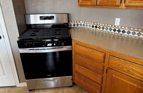 Truth or Consequences House | 4BR 4BA 3K sq Ft on 2 acres, Elephant Butte Lake Views, refrigerated AC