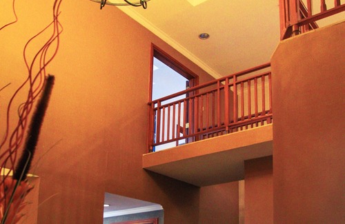 Tanjung Duren Utara Apartment | 4BR Cozy Tropical Retreat Penthouse