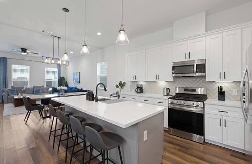 Northside House | 4BR Family Retreat | Close to Downtown&The Heights