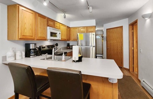 Wildernest House | 4BR Gem w/Great Views & Trail Access
